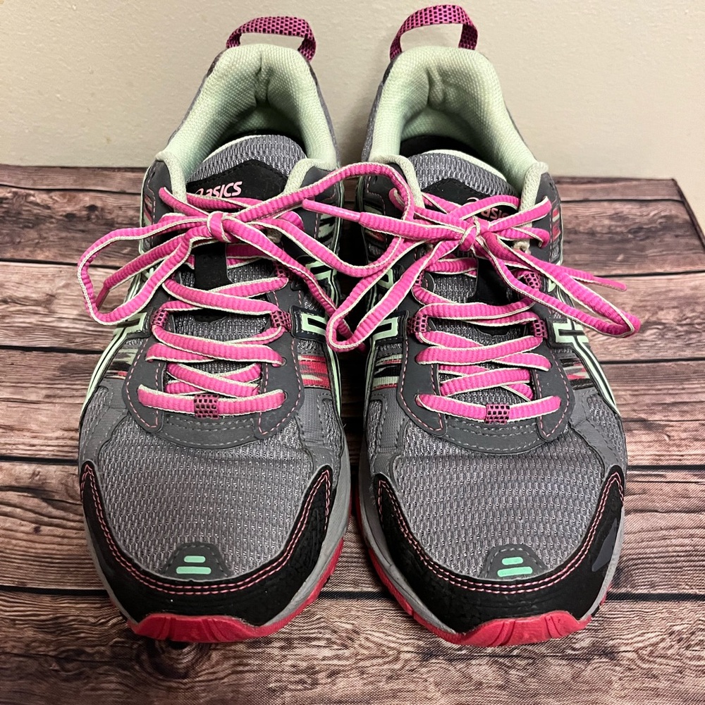 Woman’s ASICS sneakers